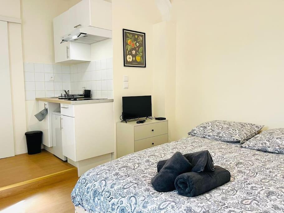 Le Petit Meuble Hyper Centre Apartment Orleans Exterior photo